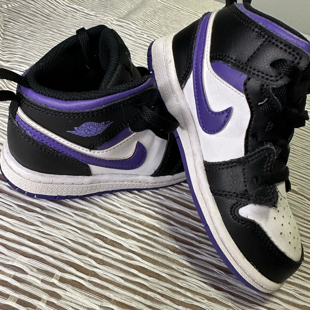 Jordan 1 Mid "Lakers"